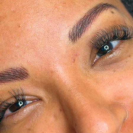 Resultado de cejas tras el proceso de curación